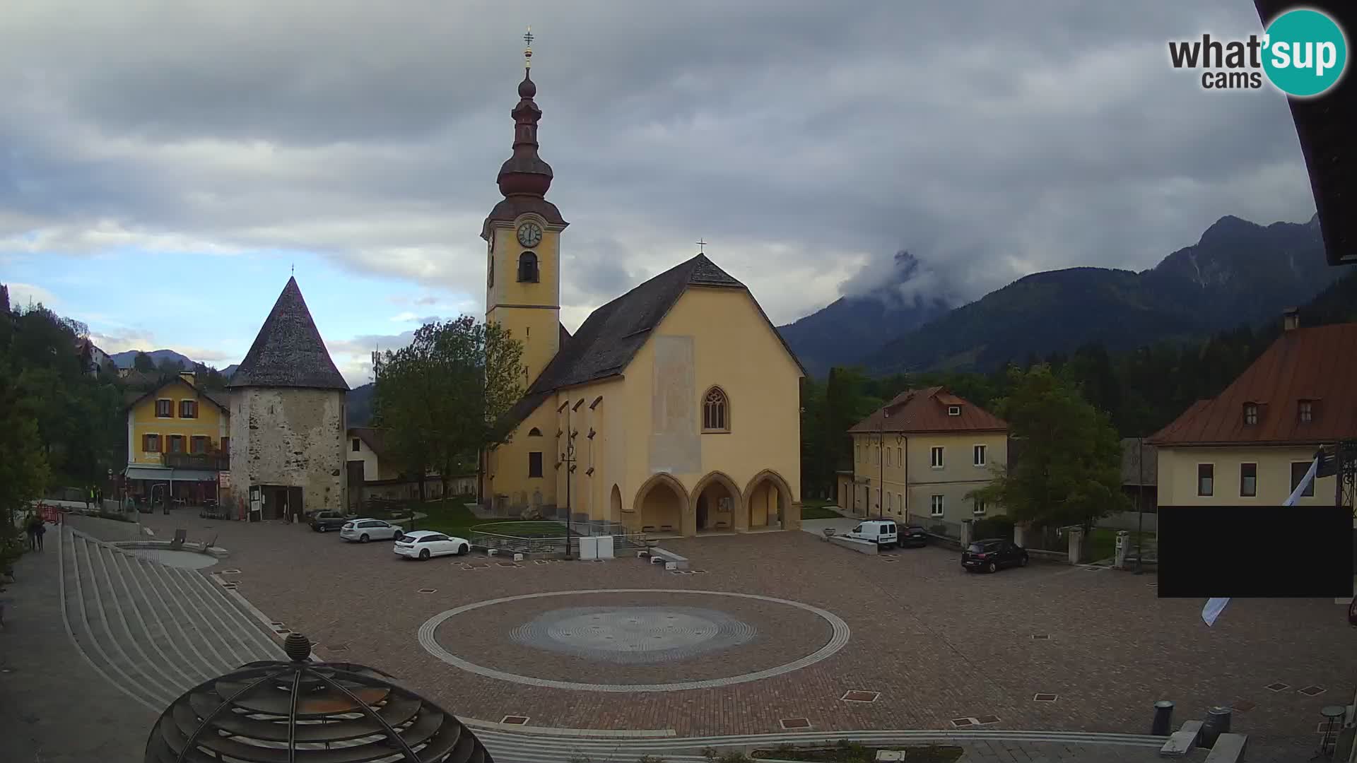 Tarvisio – carré Unità / église SS.Pietro e Paolo Apostoli