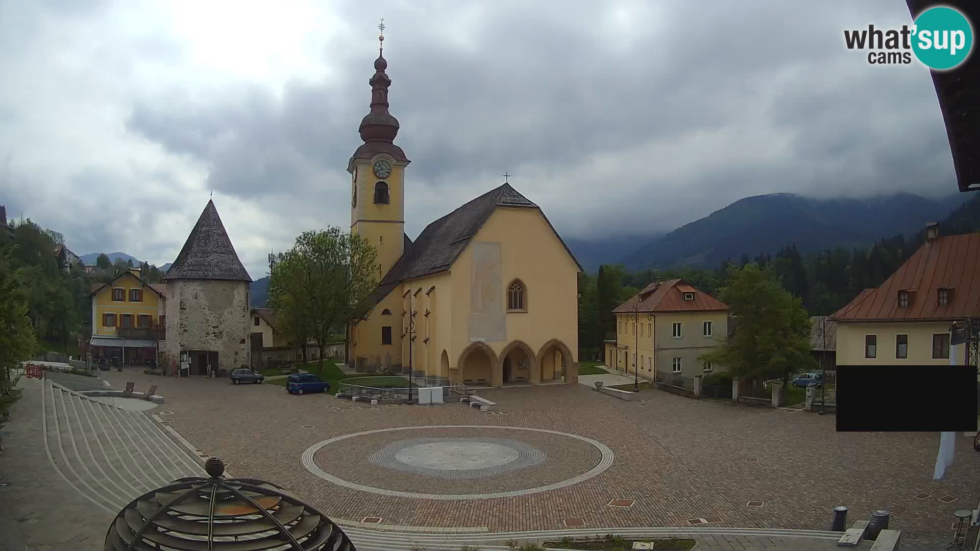 Tarvisio – carré Unità / église SS.Pietro e Paolo Apostoli