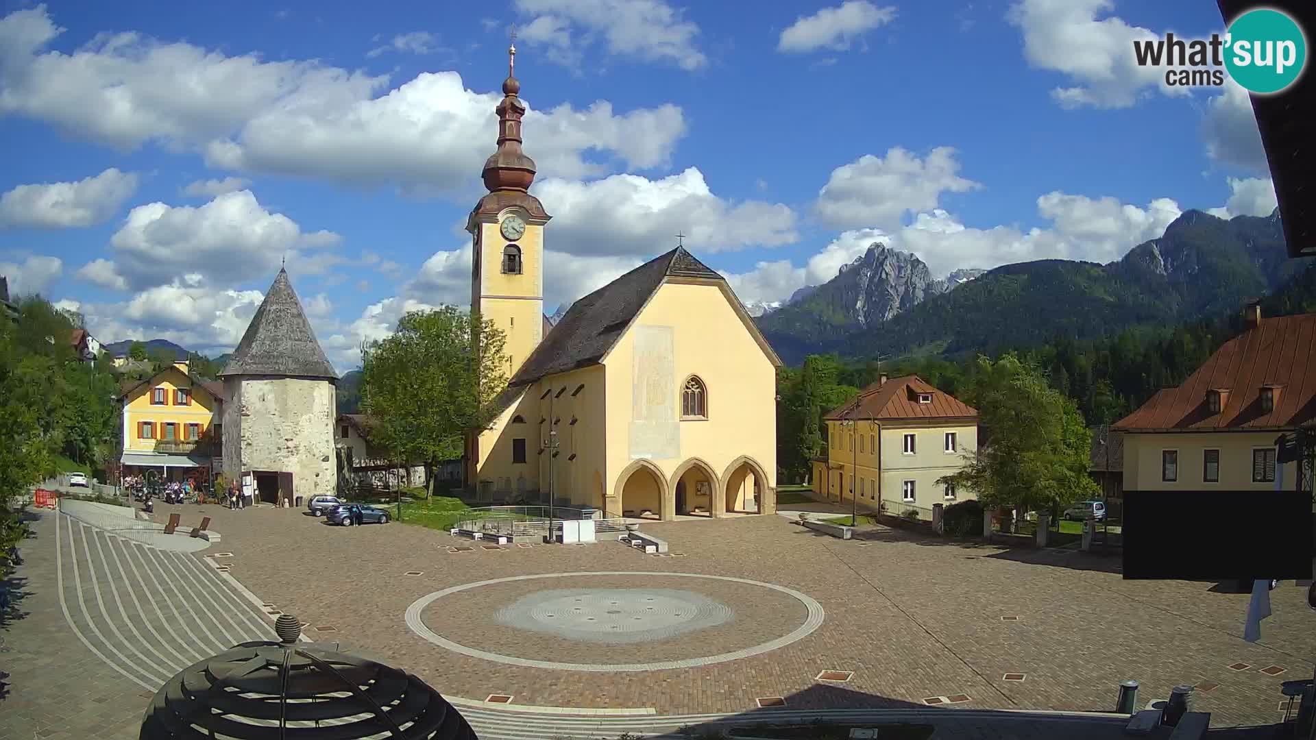 Tarvis – Platz Unità / Kirche SS.Pietro und Paolo Apostoli
