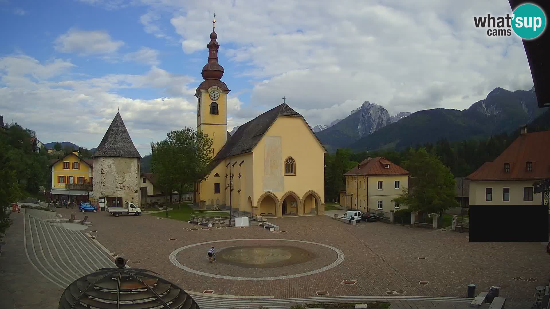 Tarvisio – plaza Unità / Iglesia SS.Pietro e Paolo Apostoli