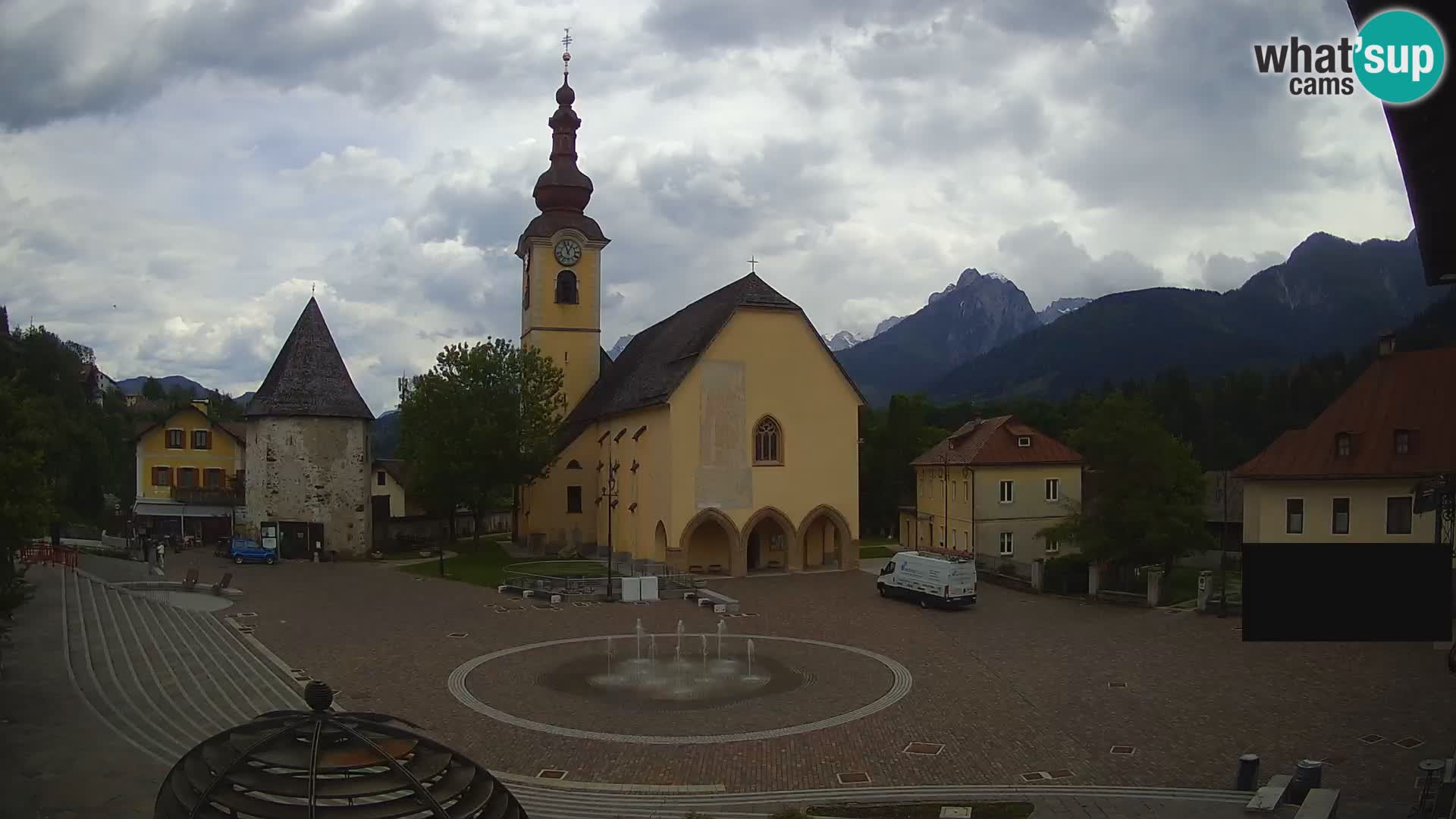 Tarvisio – Piazza Unità / Parrocchia SS.Pietro e Paolo Apostoli