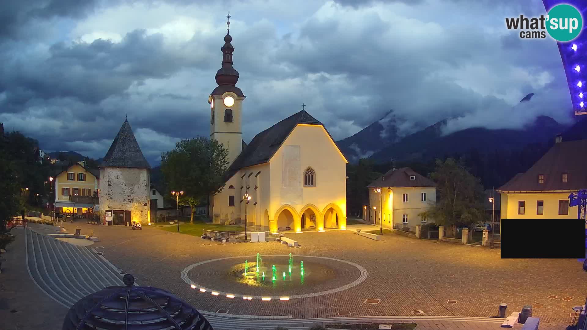 Tarvis – Platz Unità / Kirche SS.Pietro und Paolo Apostoli
