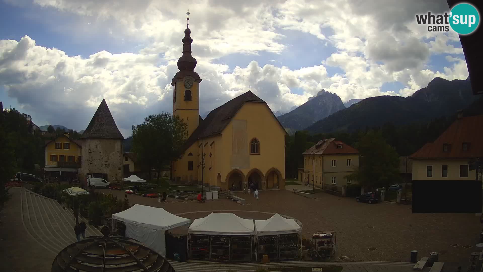 Tarvisio – carré Unità / église SS.Pietro e Paolo Apostoli