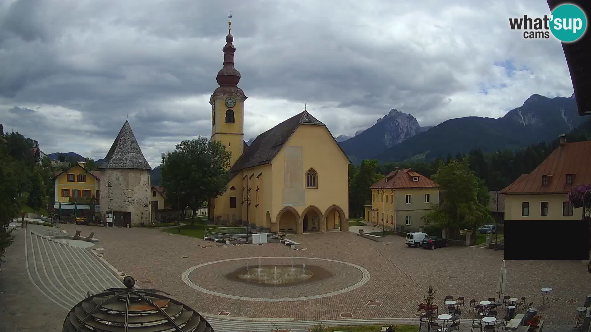 Tarvisio – carré Unità / église SS.Pietro e Paolo Apostoli