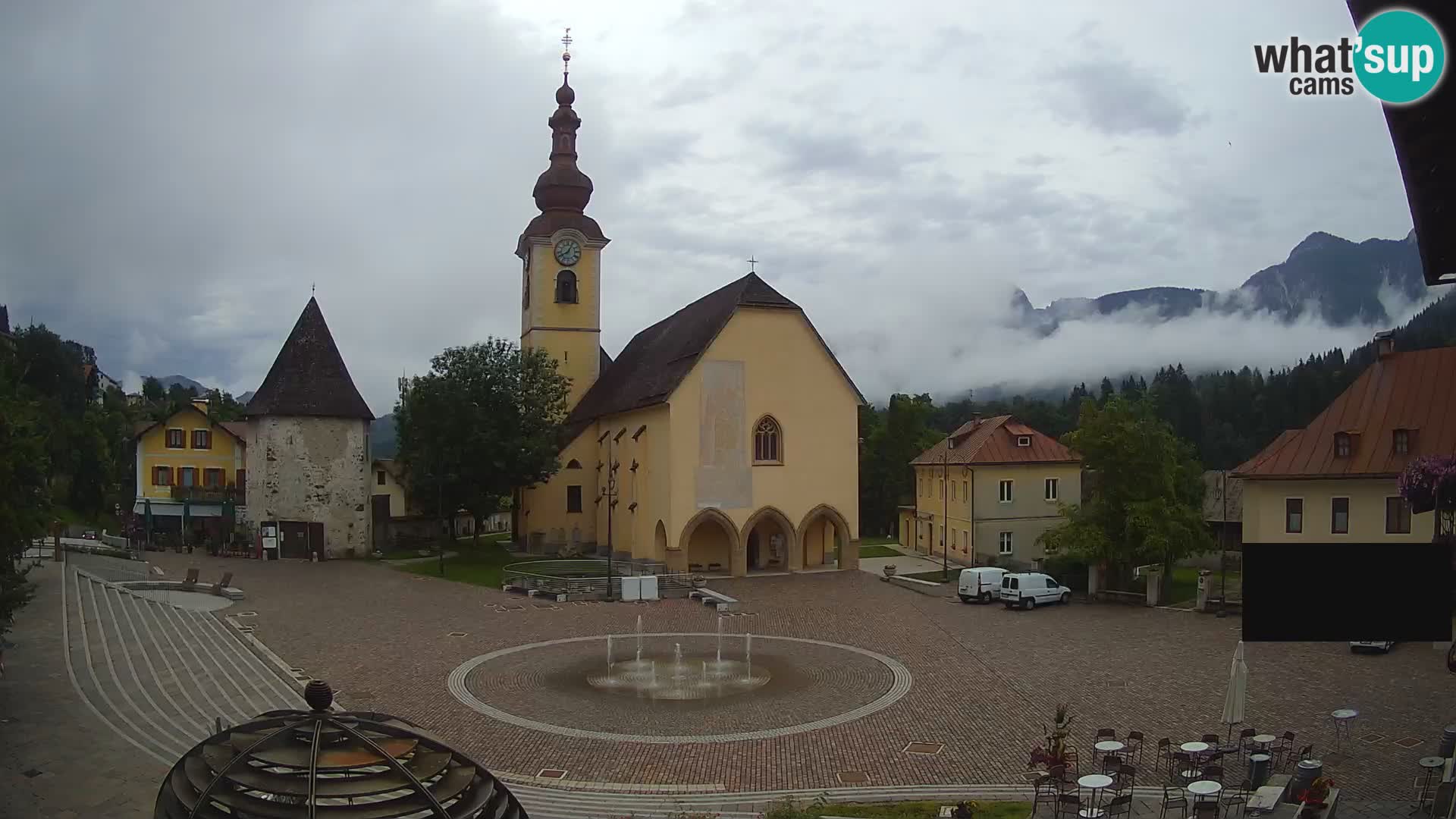 Tarvisio – carré Unità / église SS.Pietro e Paolo Apostoli