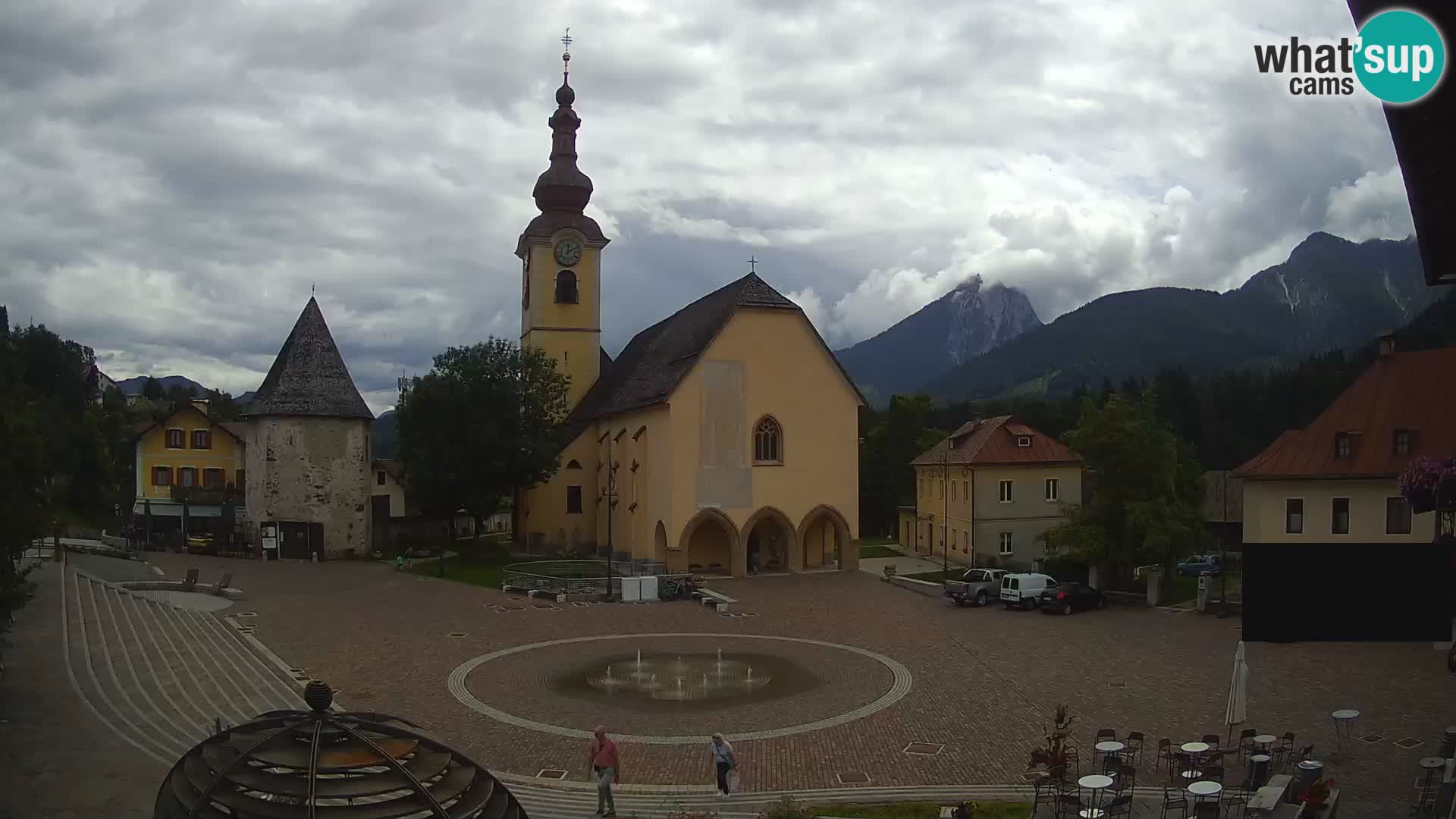 Tarvis – Platz Unità / Kirche SS.Pietro und Paolo Apostoli