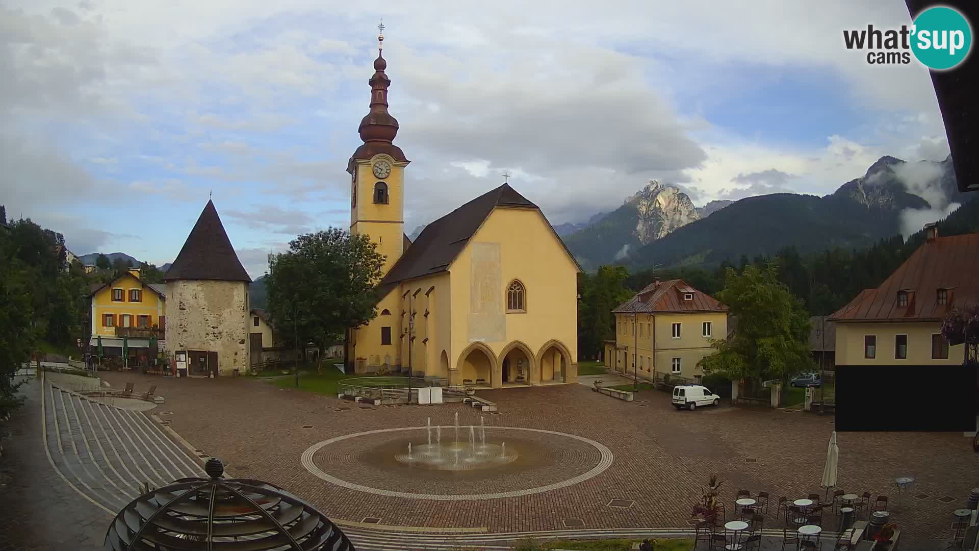 Tarvisio – carré Unità / église SS.Pietro e Paolo Apostoli