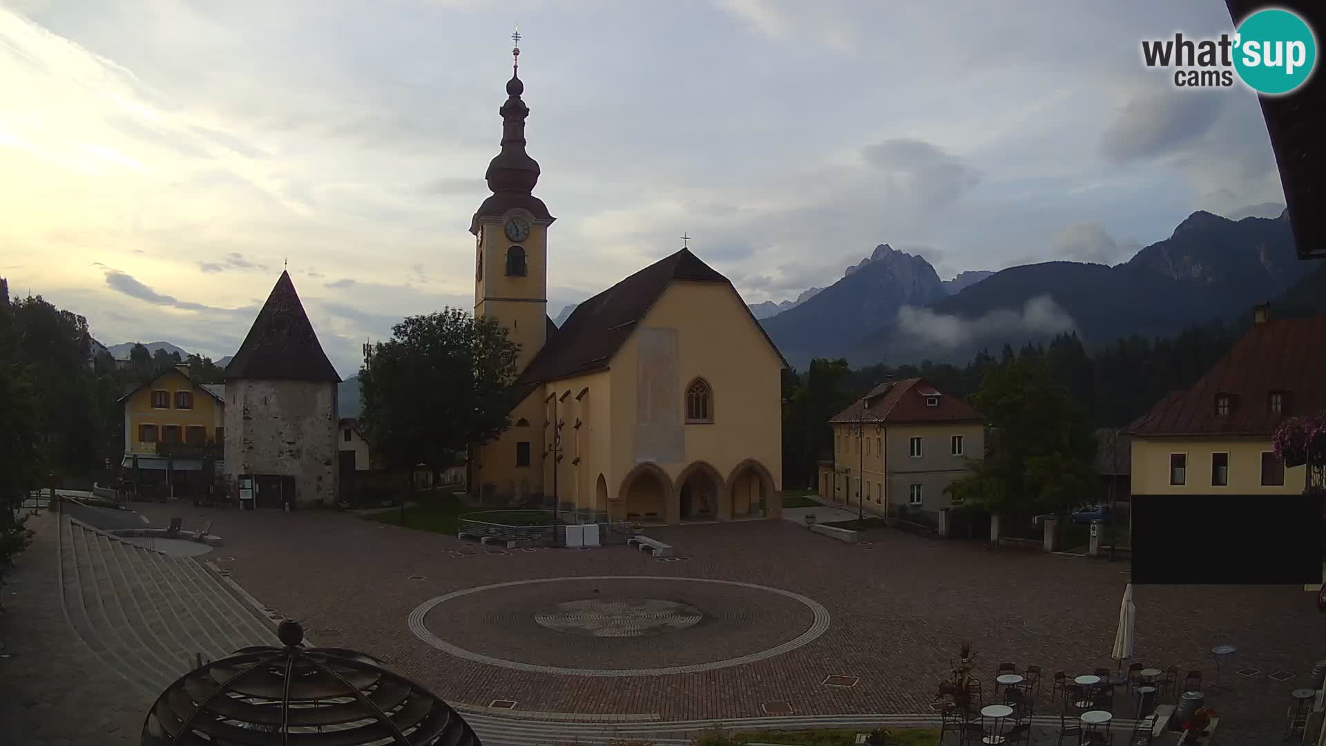 Tarvisio – carré Unità / église SS.Pietro e Paolo Apostoli