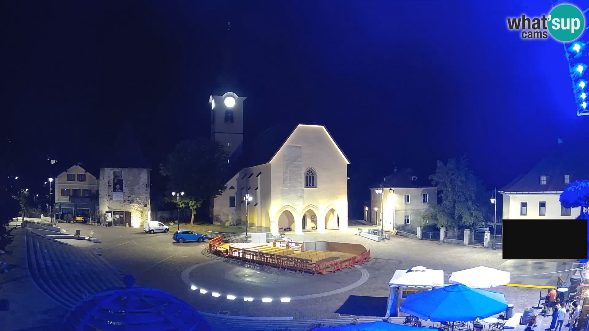 Tarvisio – plaza Unità / Iglesia SS.Pietro e Paolo Apostoli