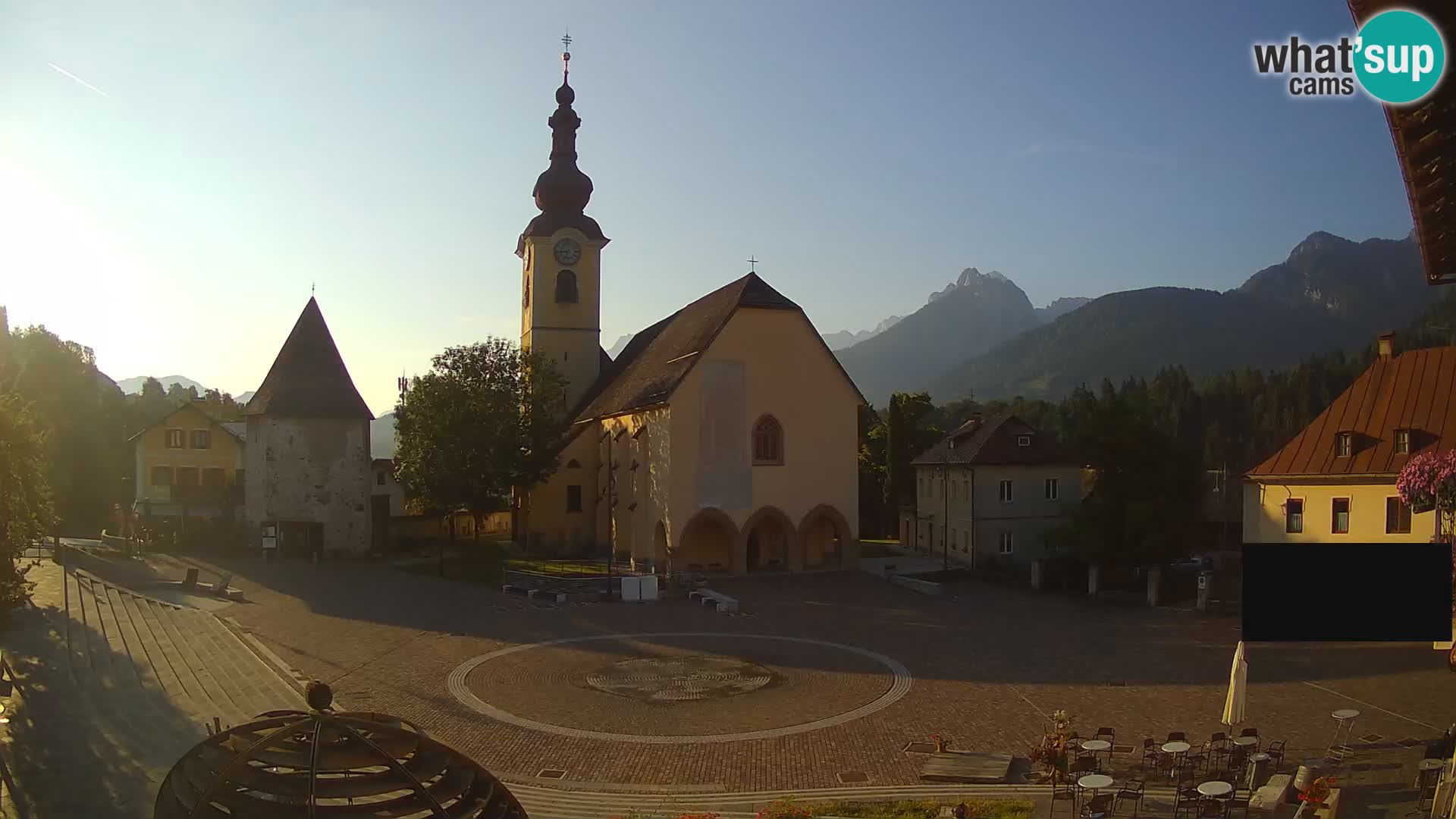 Tarvis – Platz Unità / Kirche SS.Pietro und Paolo Apostoli