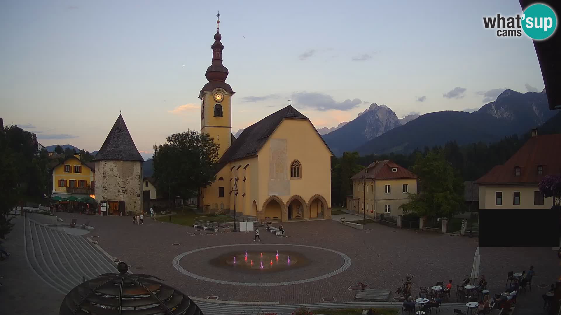 Tarvis – Platz Unità / Kirche SS.Pietro und Paolo Apostoli