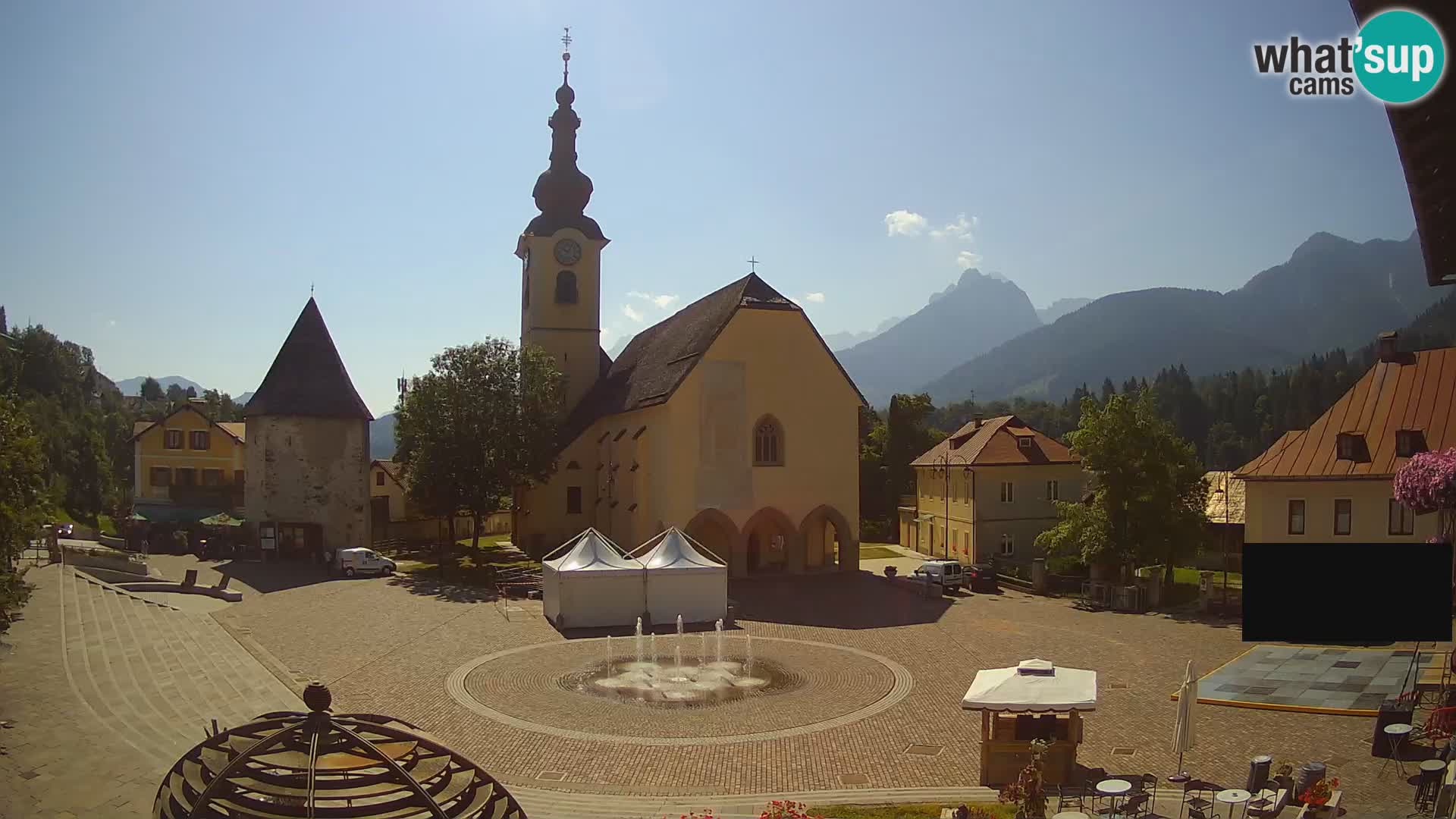 Tarvis – Platz Unità / Kirche SS.Pietro und Paolo Apostoli