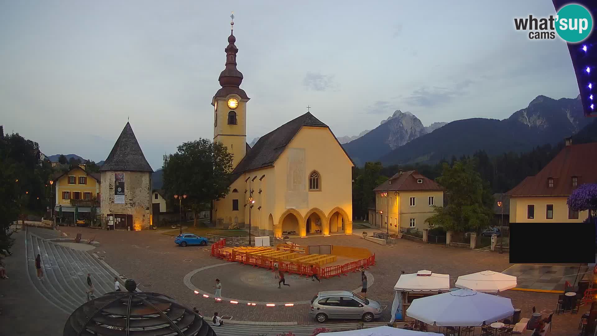 Tarvisio – Piazza Unità / Parrocchia SS.Pietro e Paolo Apostoli