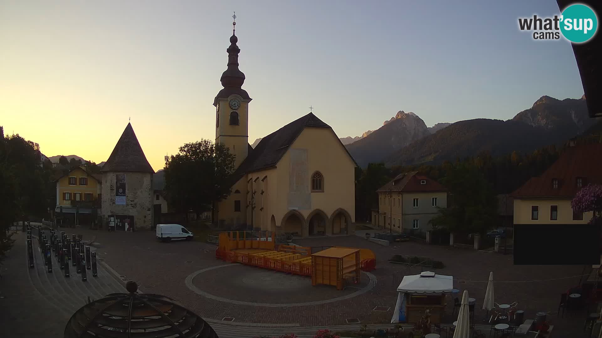 Tarvisio – Piazza Unità / Parrocchia SS.Pietro e Paolo Apostoli