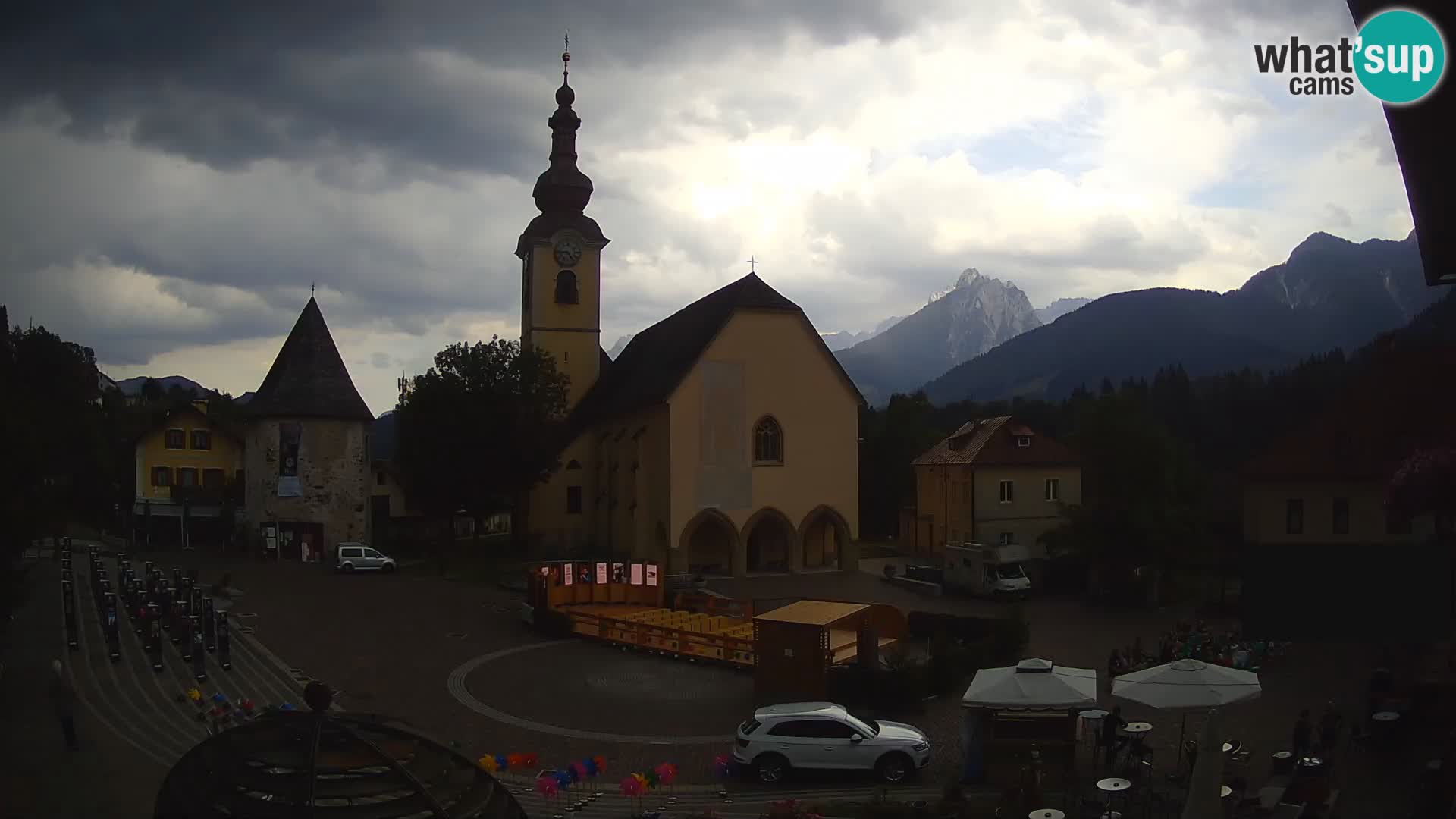 Tarvisio – Piazza Unità / Parrocchia SS.Pietro e Paolo Apostoli