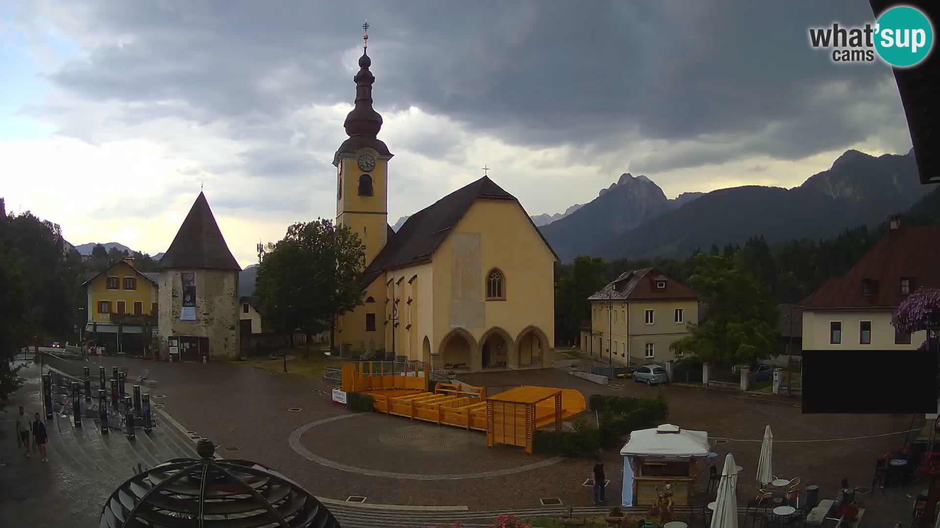 Tarvis – Platz Unità / Kirche SS.Pietro und Paolo Apostoli
