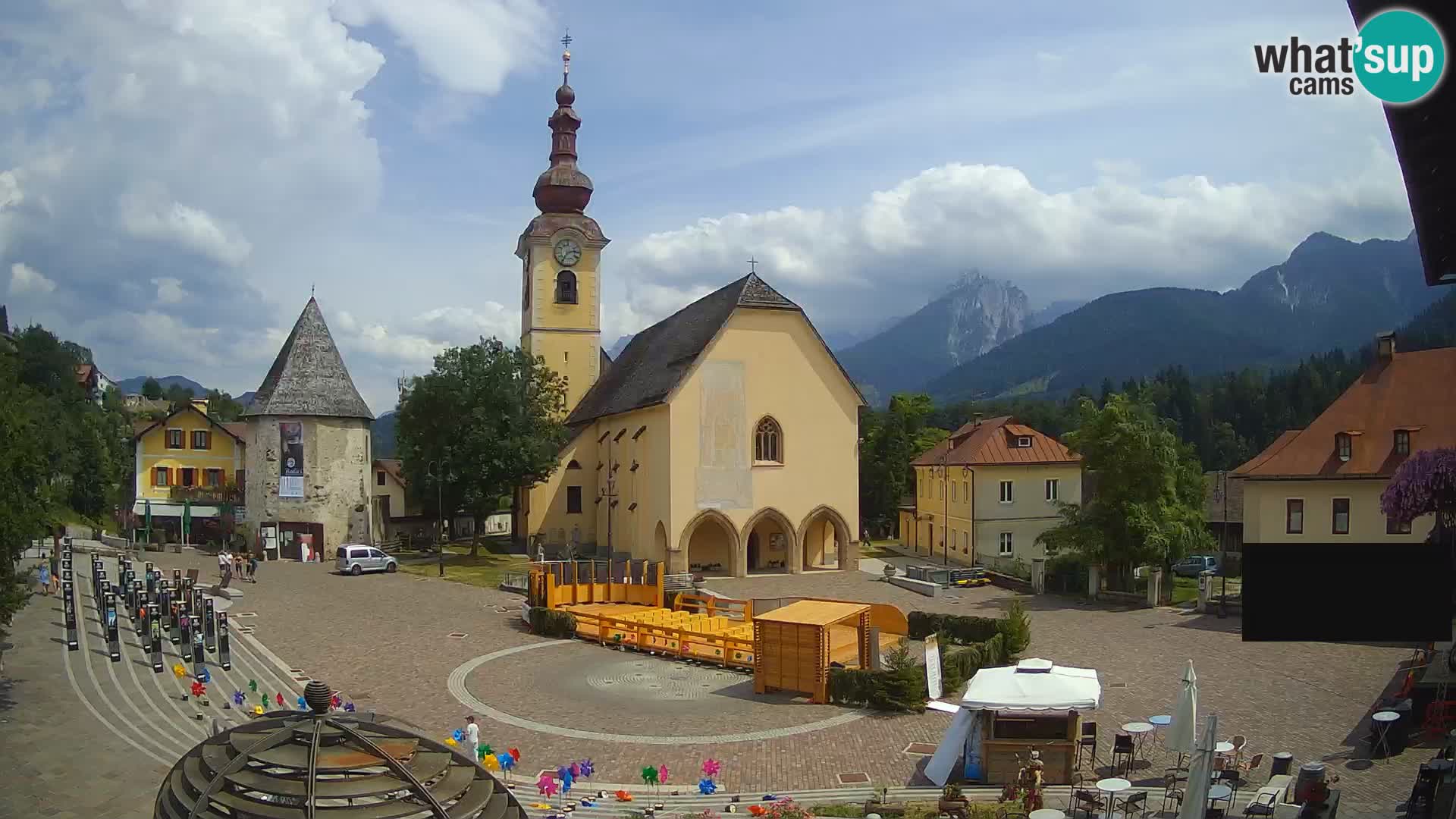 Tarvisio – carré Unità / église SS.Pietro e Paolo Apostoli