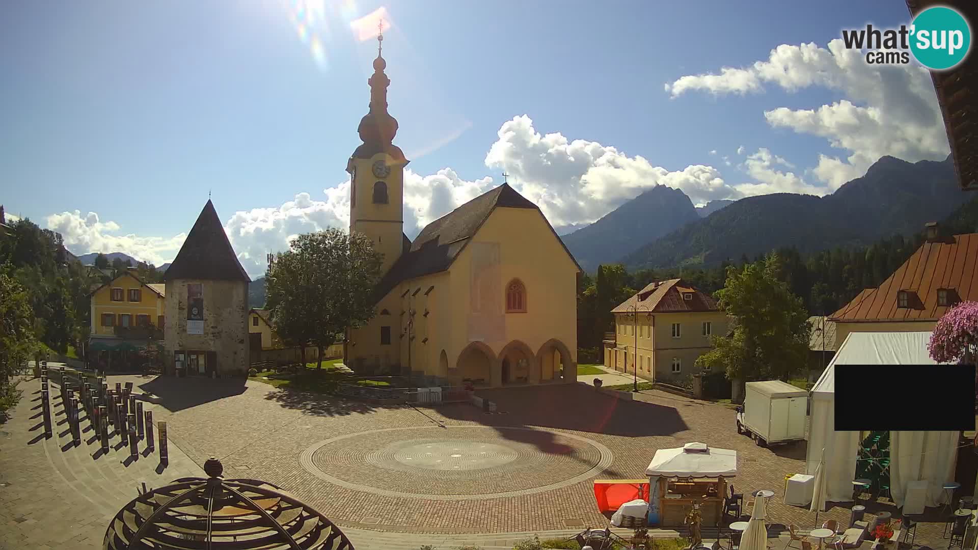 Tarvis – Platz Unità / Kirche SS.Pietro und Paolo Apostoli