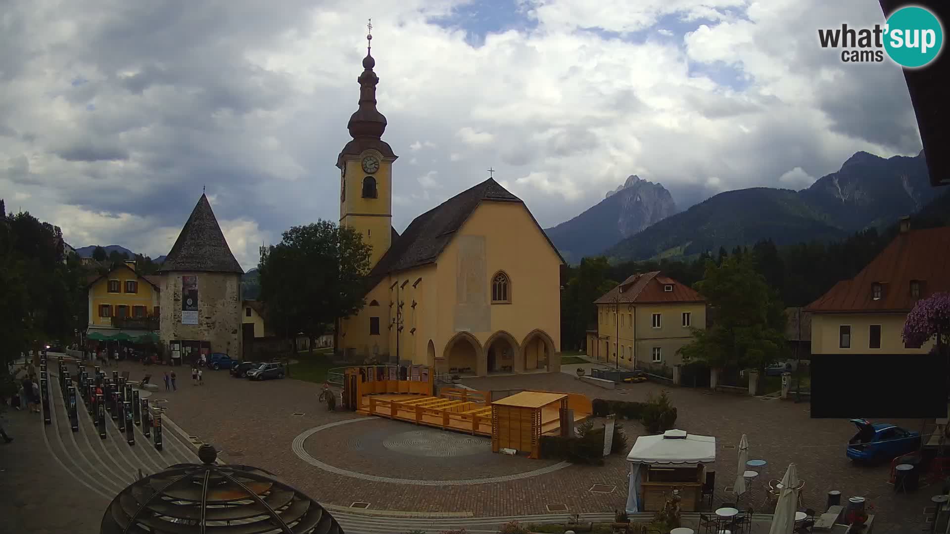 Tarvisio – carré Unità / église SS.Pietro e Paolo Apostoli