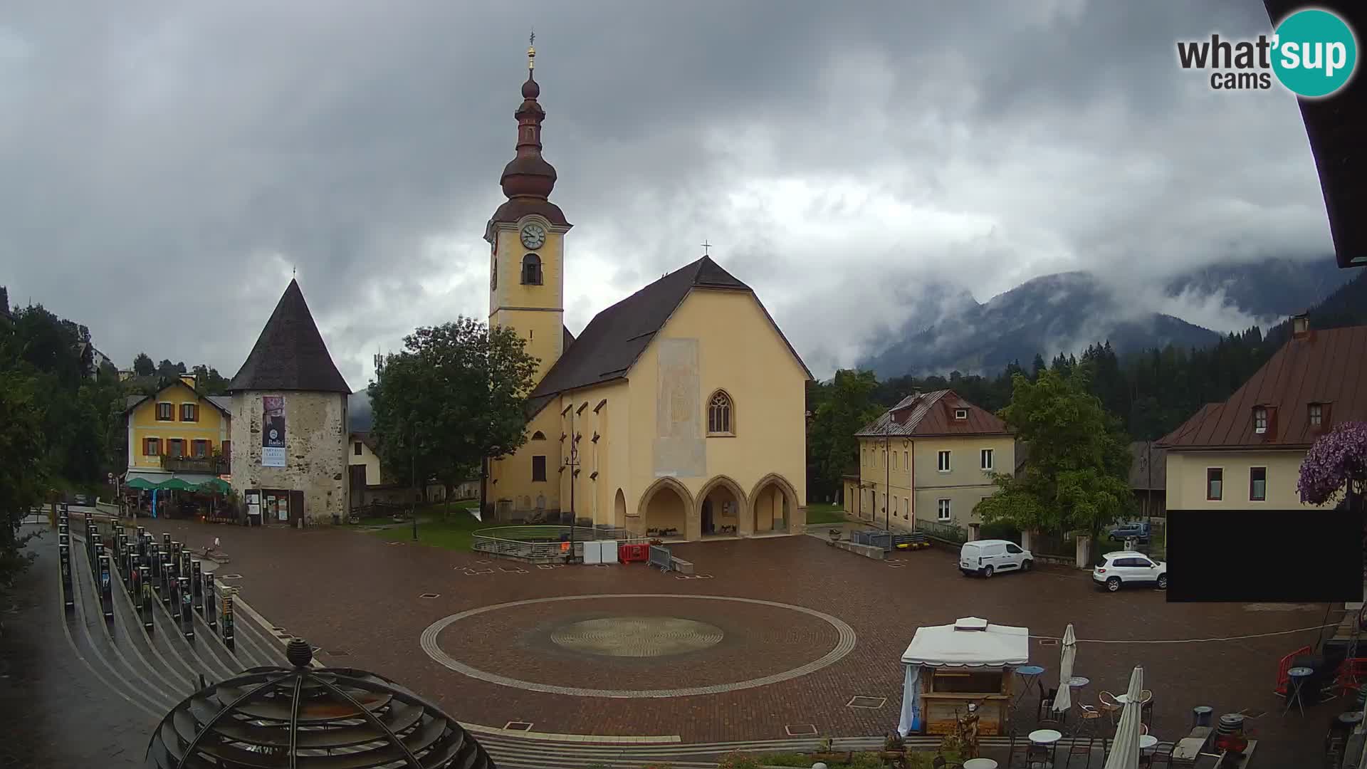 Tarvisio – carré Unità / église SS.Pietro e Paolo Apostoli