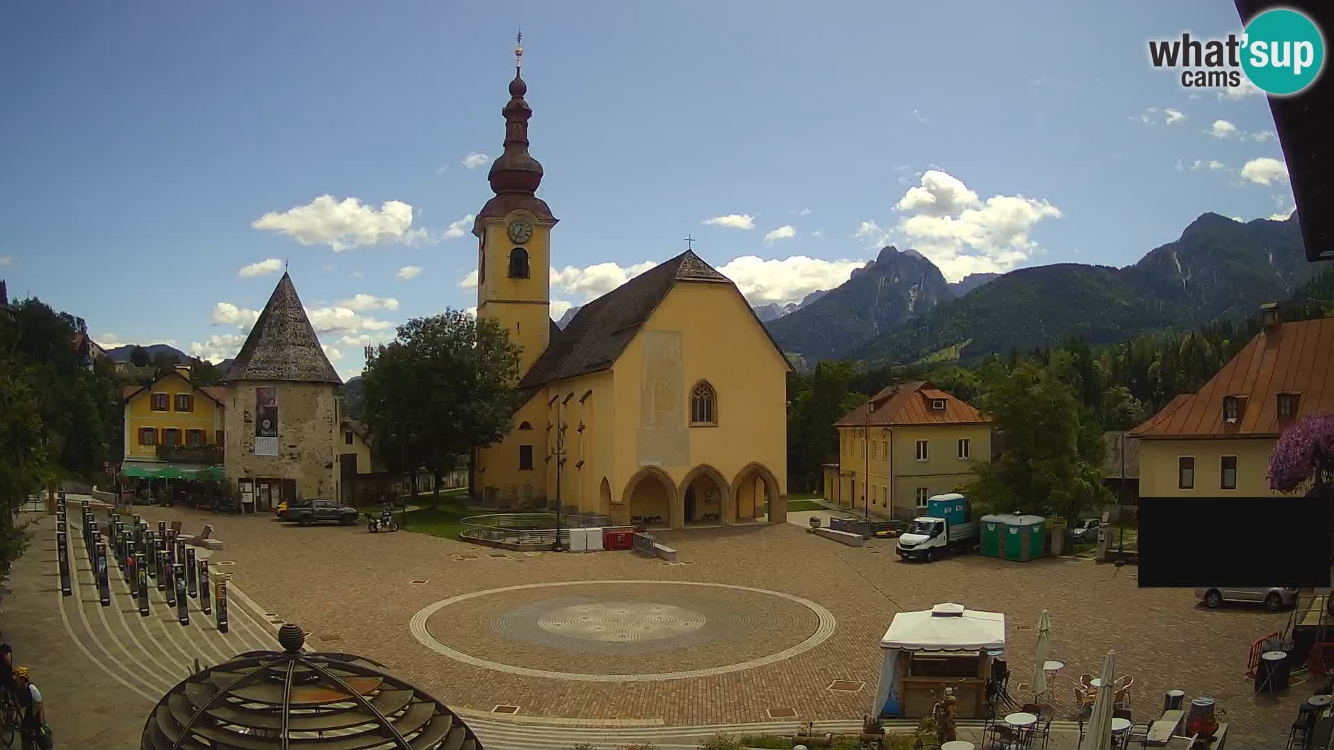Tarvis – Platz Unità / Kirche SS.Pietro und Paolo Apostoli