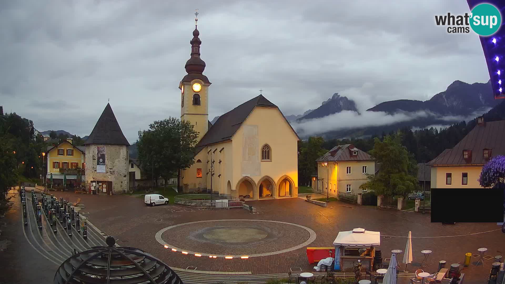 Tarvisio – Piazza Unità / Parrocchia SS.Pietro e Paolo Apostoli