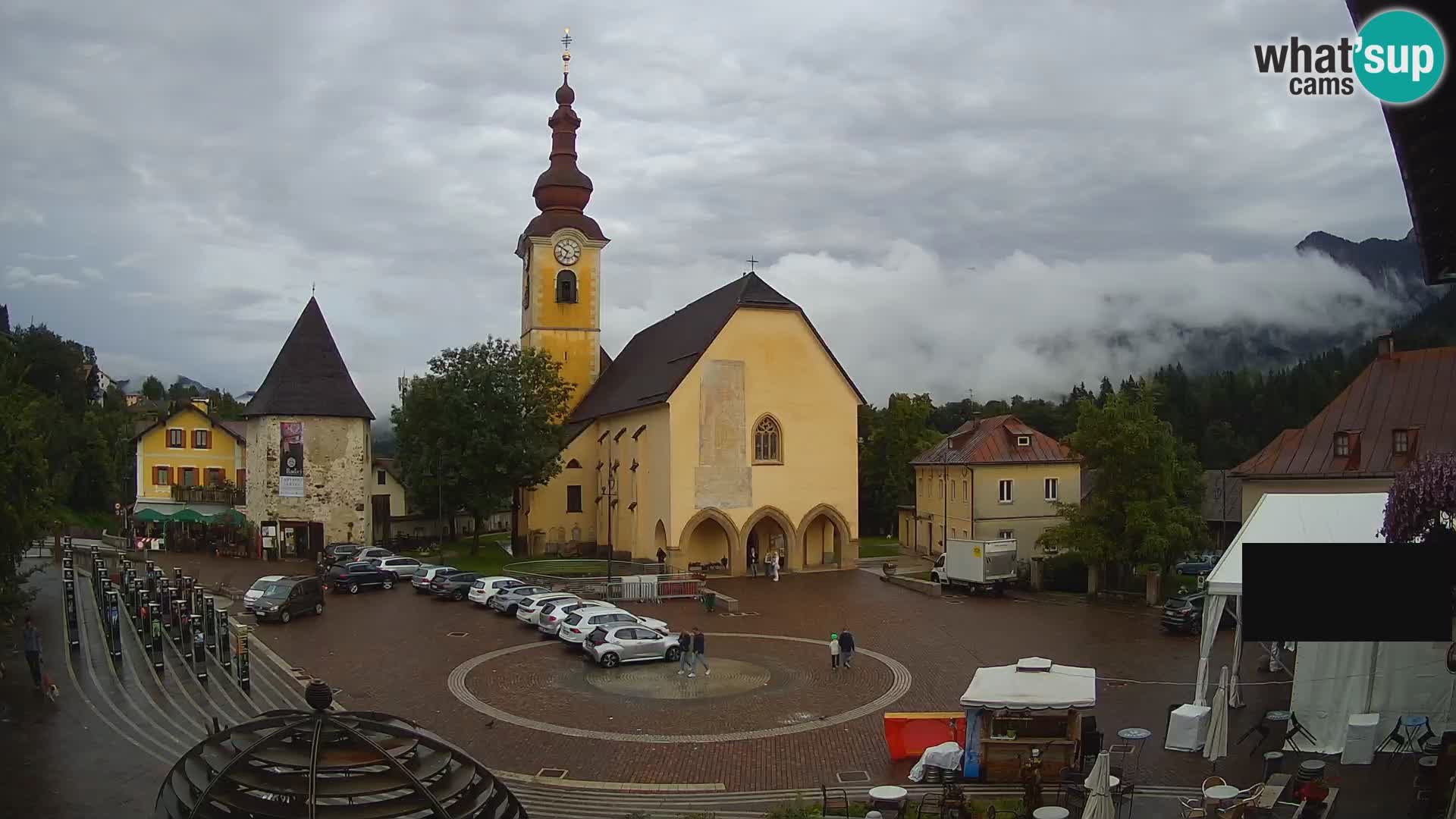 Tarvisio – plaza Unità / Iglesia SS.Pietro e Paolo Apostoli