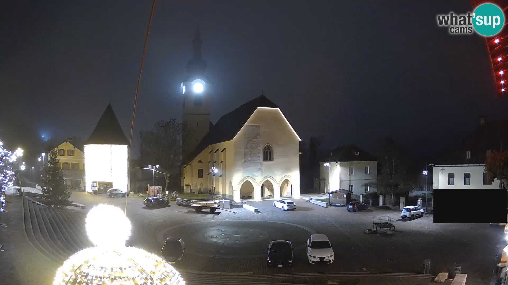 Tarvis – Platz Unità / Kirche SS.Pietro und Paolo Apostoli