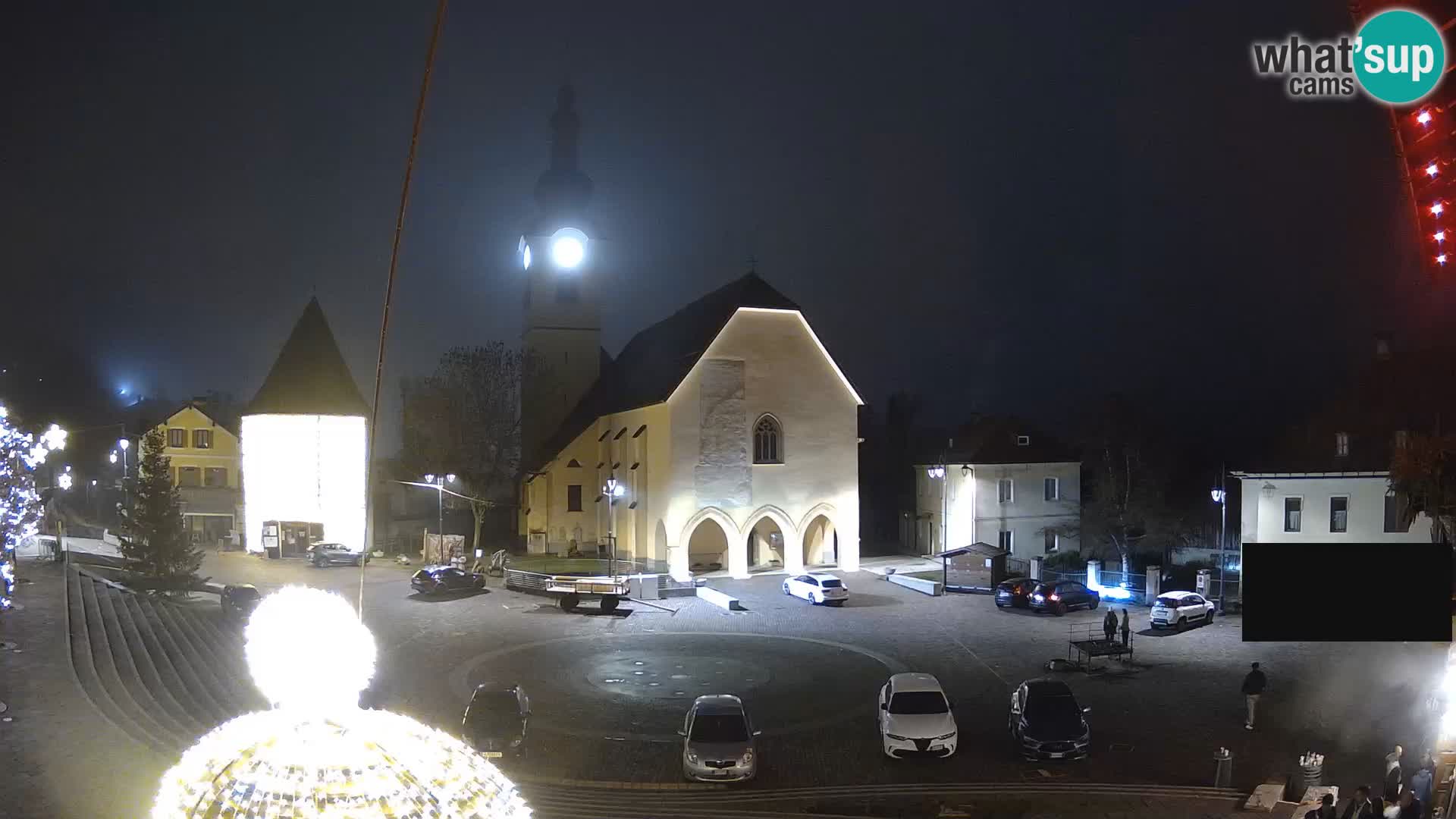 Tarvisio – plaza Unità / Iglesia SS.Pietro e Paolo Apostoli