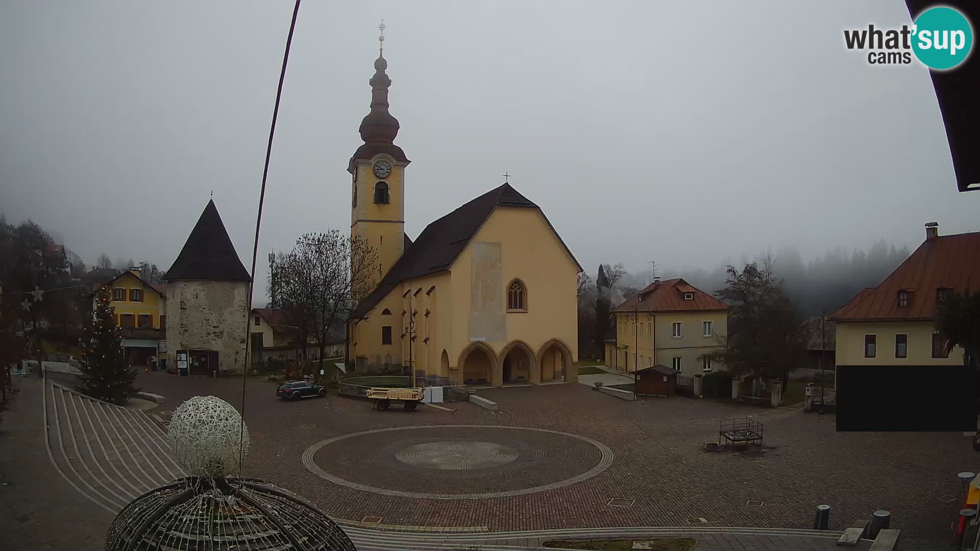Tarvisio – carré Unità / église SS.Pietro e Paolo Apostoli