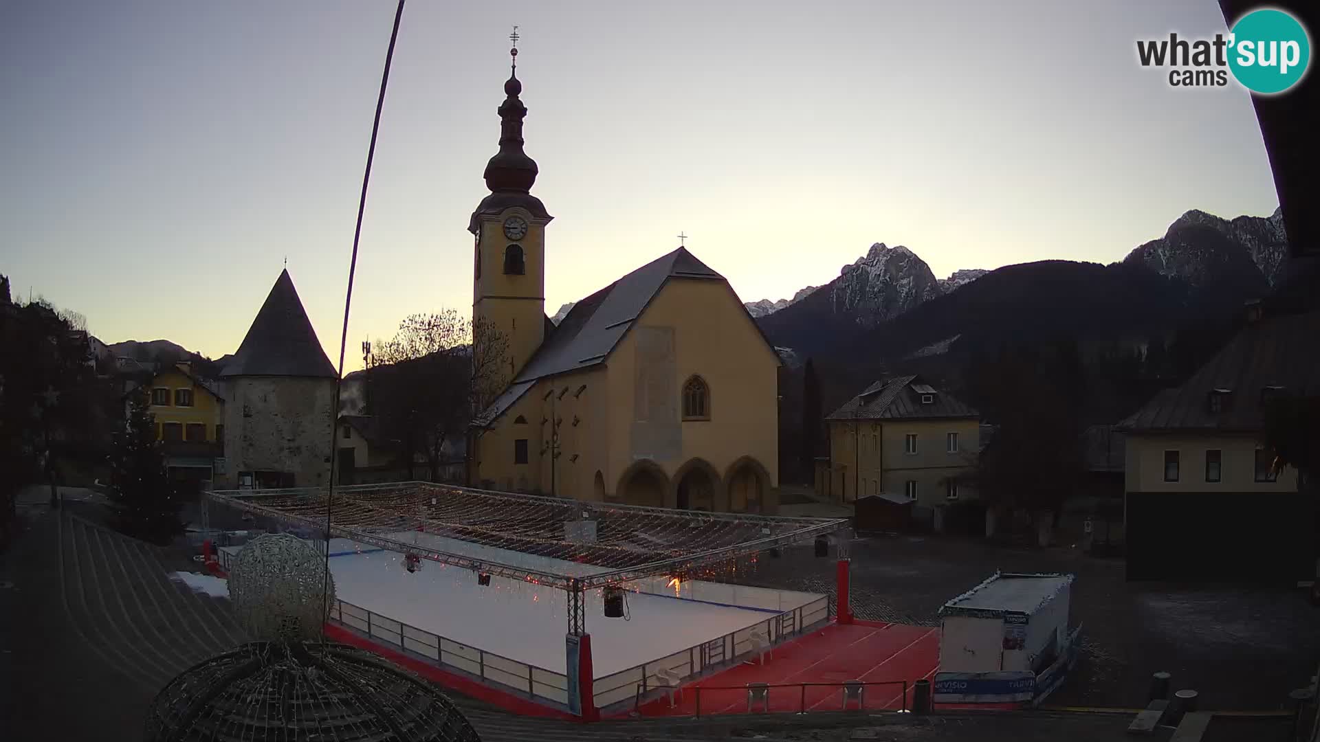 Tarvisio – carré Unità / église SS.Pietro e Paolo Apostoli