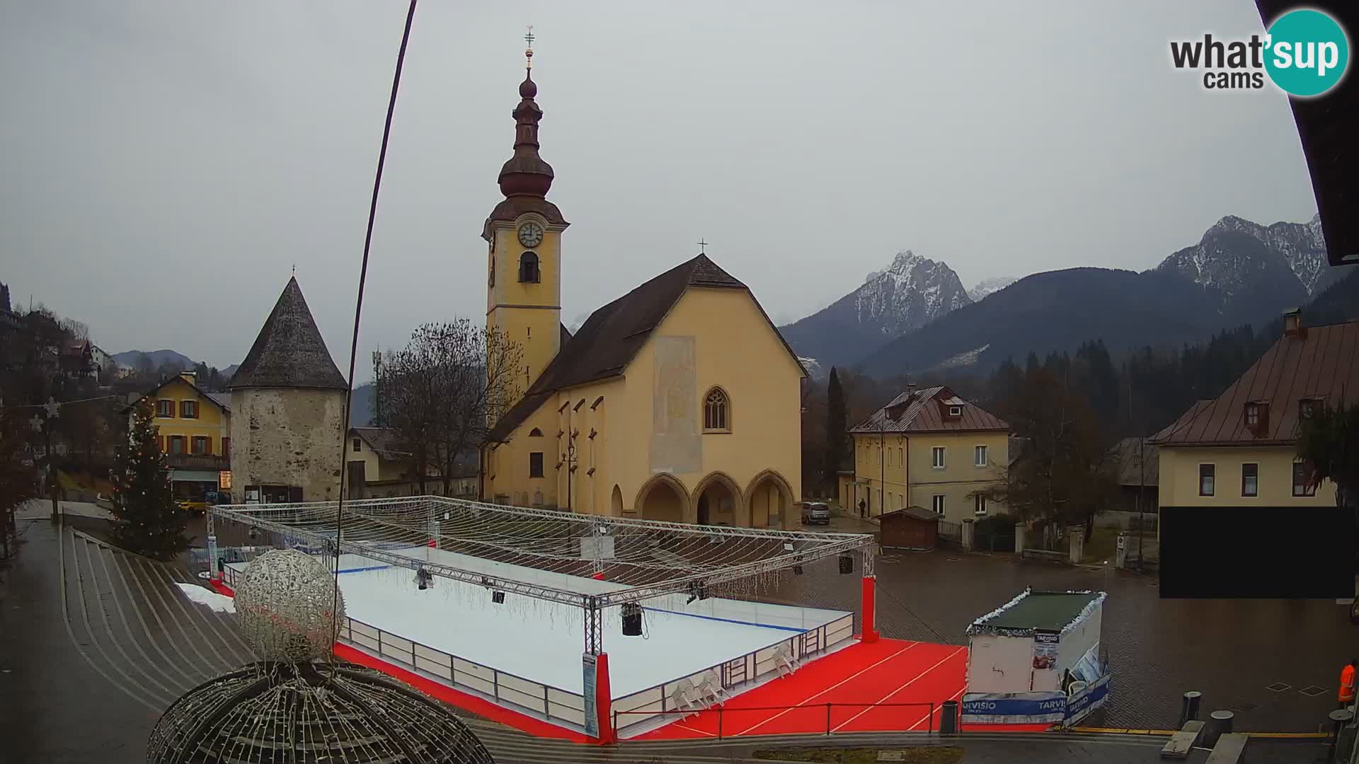 Tarvisio – Piazza Unità / Parrocchia SS.Pietro e Paolo Apostoli