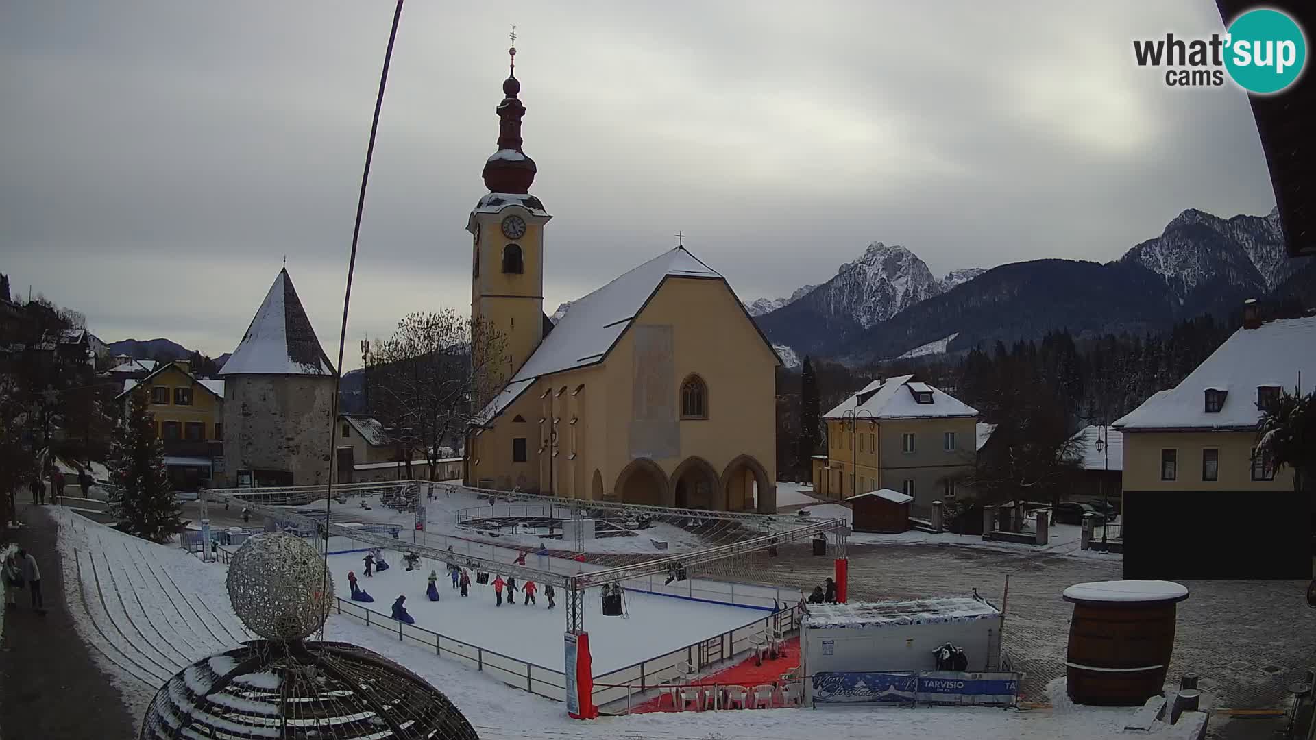 Tarvisio – Piazza Unità / Parrocchia SS.Pietro e Paolo Apostoli