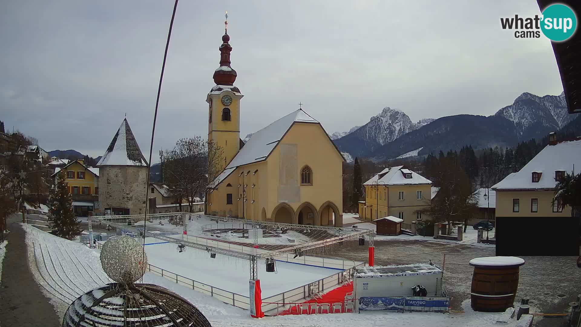 Trbiž – trg Unità / crkva SS.Pietro in Paolo Apostoli