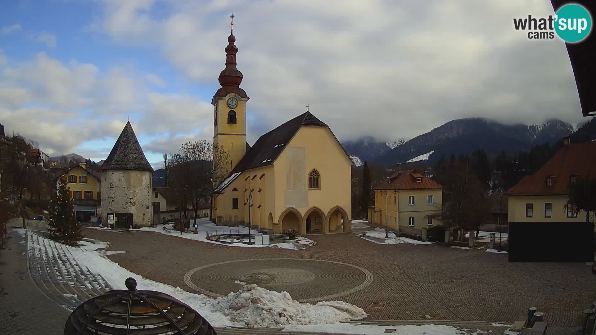 Tarvisio – Piazza Unità / Parrocchia SS.Pietro e Paolo Apostoli