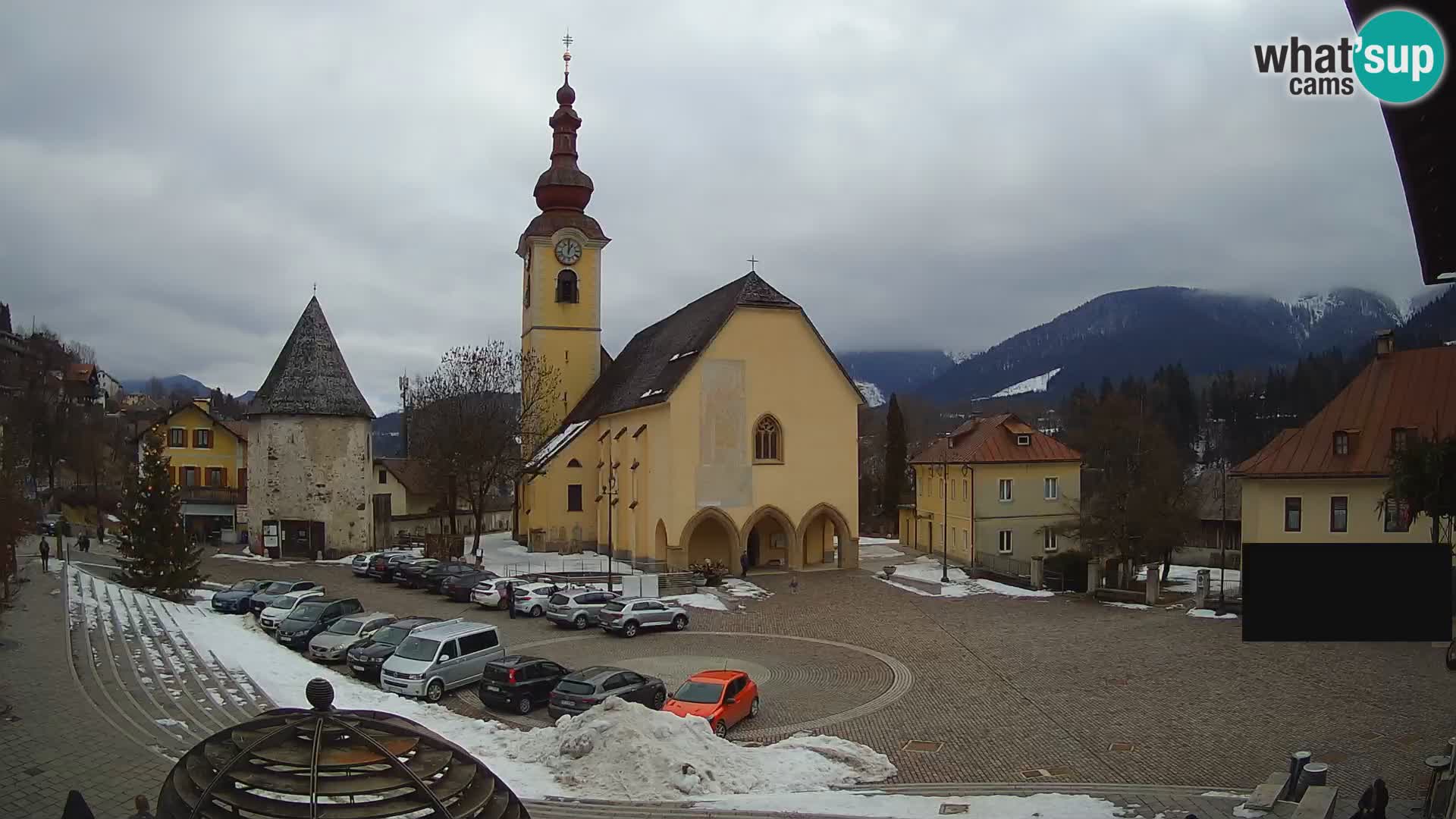 Tarvis – Platz Unità / Kirche SS.Pietro und Paolo Apostoli