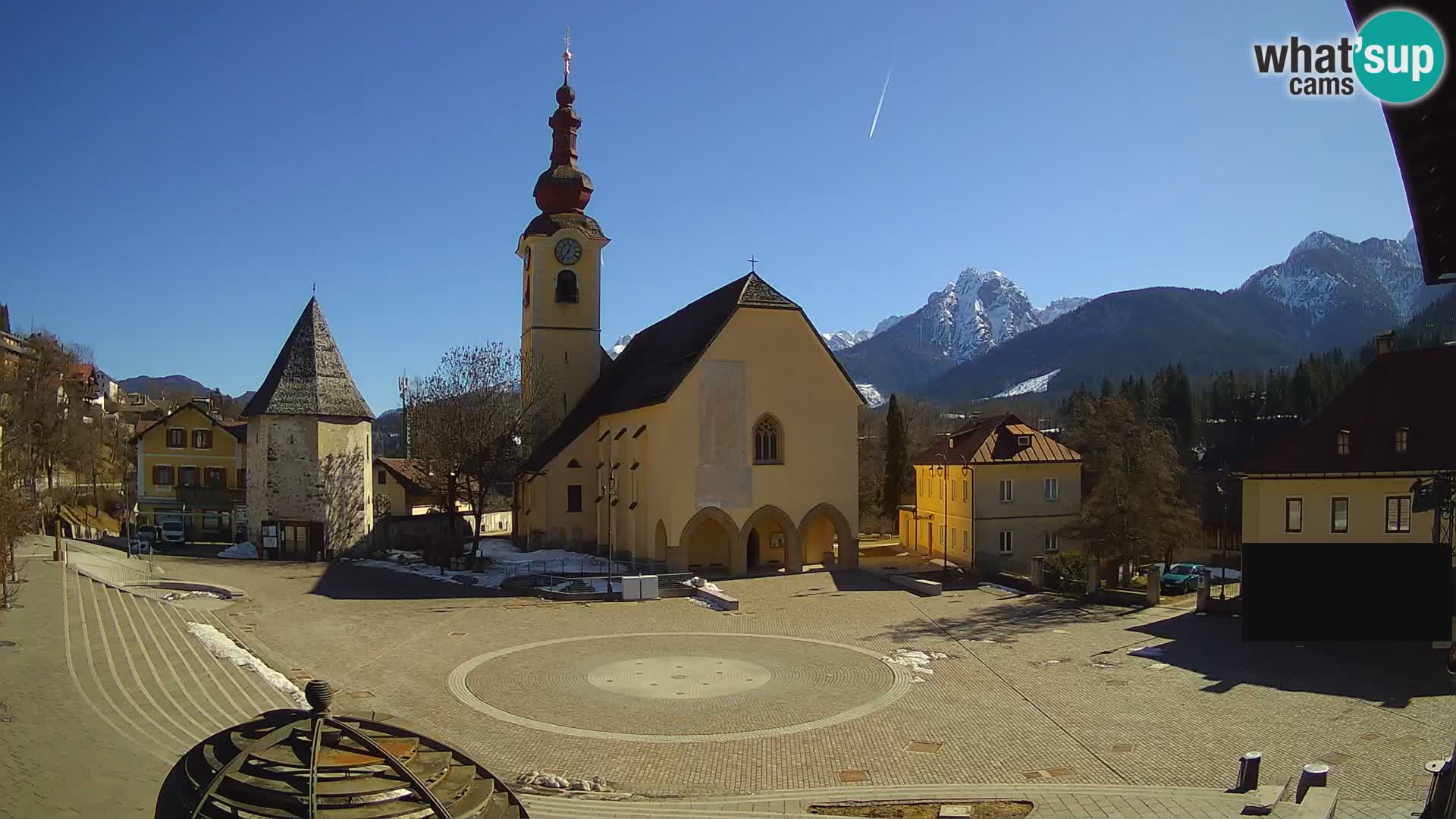 Tarvisio – plaza Unità / Iglesia SS.Pietro e Paolo Apostoli