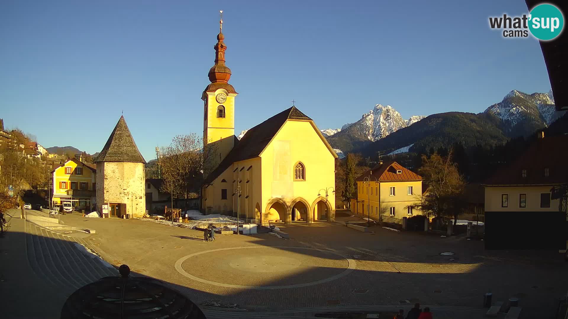 Trbiž – trg Unità / cerkev SS.Pietro in Paolo Apostoli