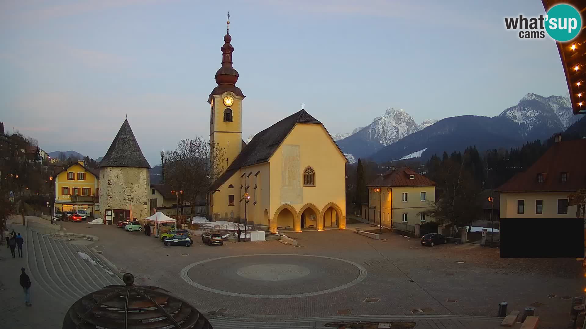 Tarvisio – plaza Unità / Iglesia SS.Pietro e Paolo Apostoli