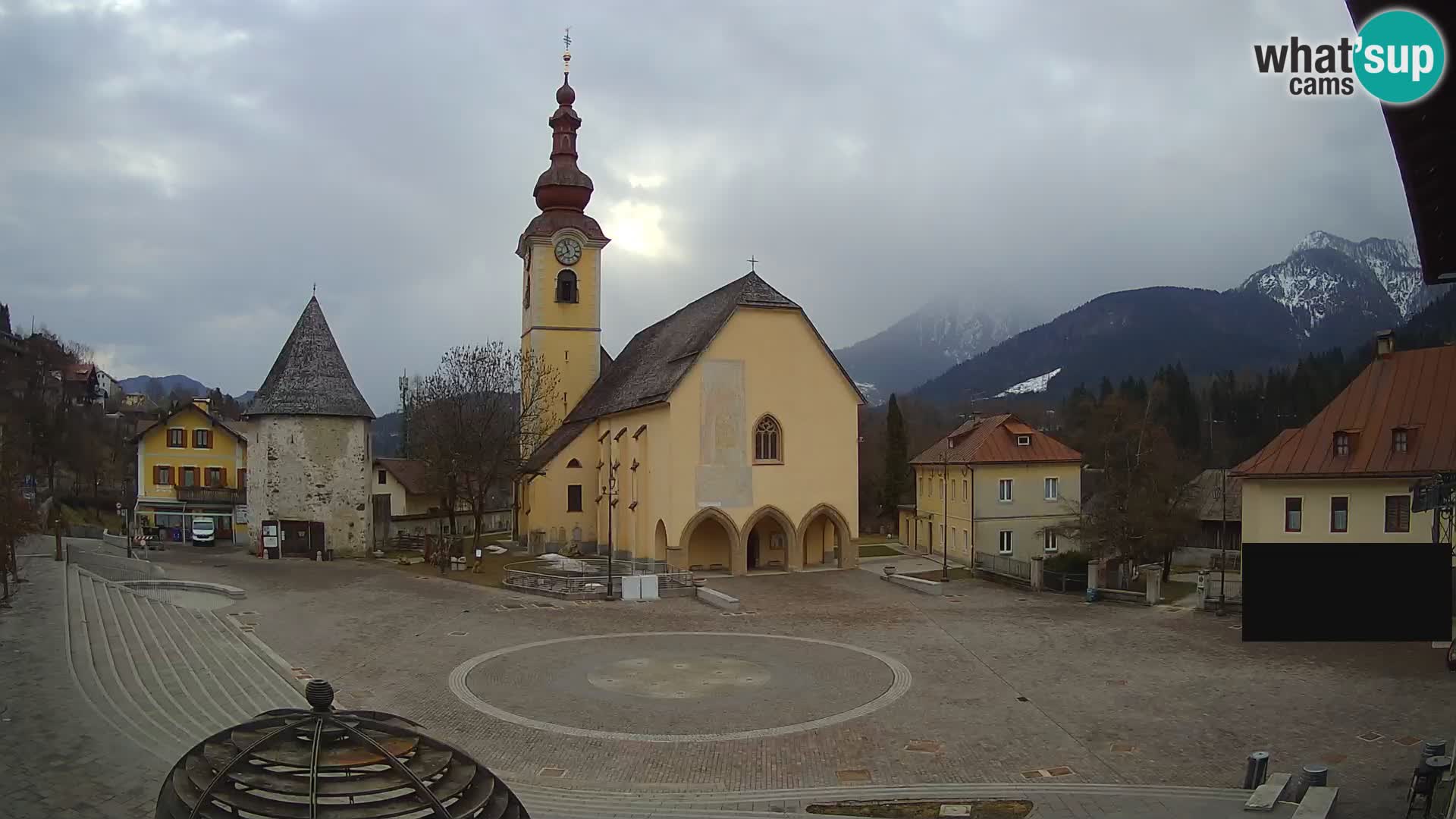 Tarvisio – Piazza Unità / Parrocchia SS.Pietro e Paolo Apostoli