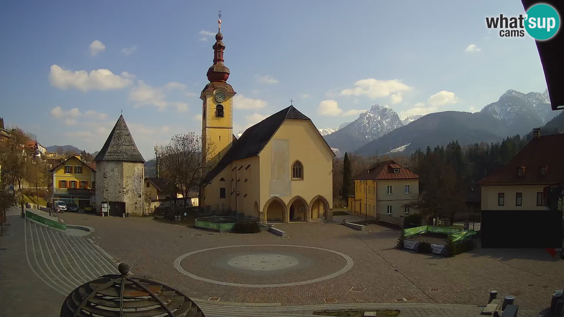 Tarvis – Platz Unità / Kirche SS.Pietro und Paolo Apostoli