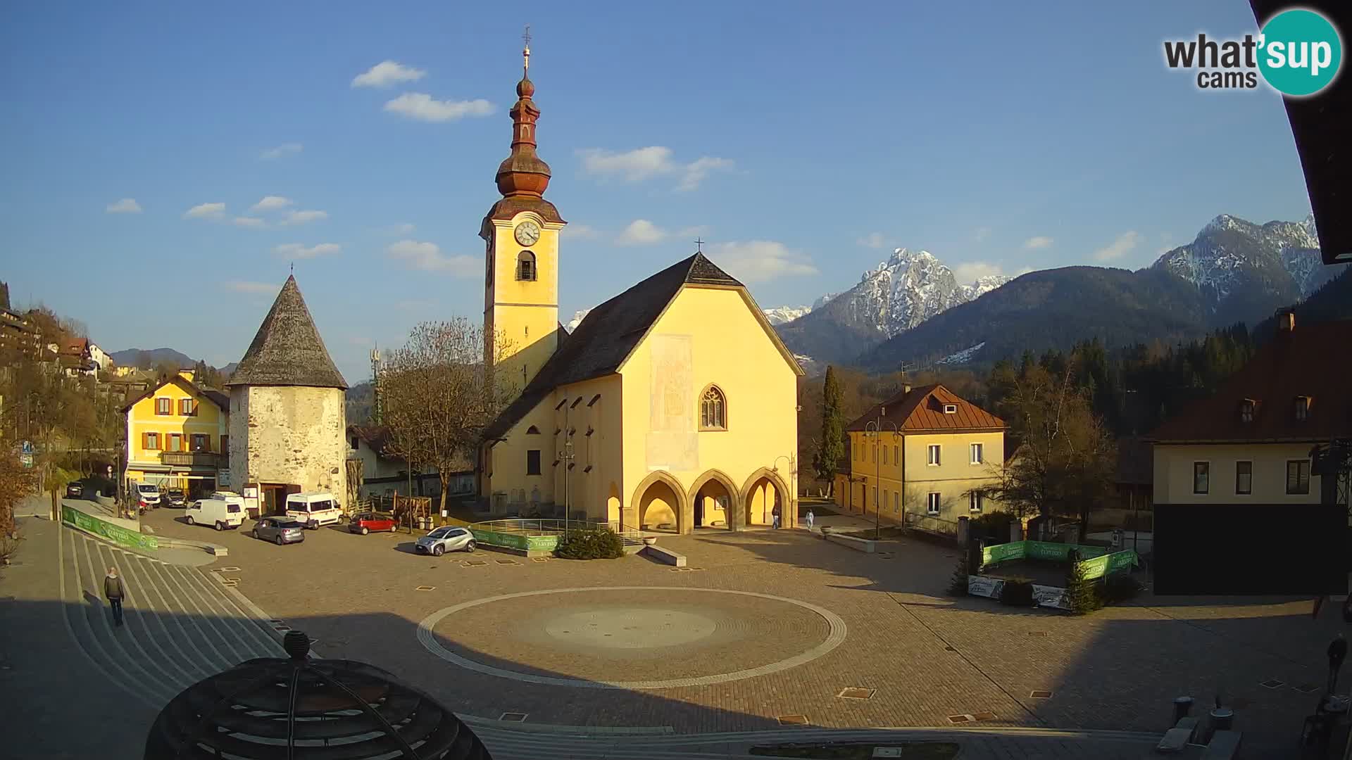 Trbiž – trg Unità / cerkev SS.Pietro in Paolo Apostoli