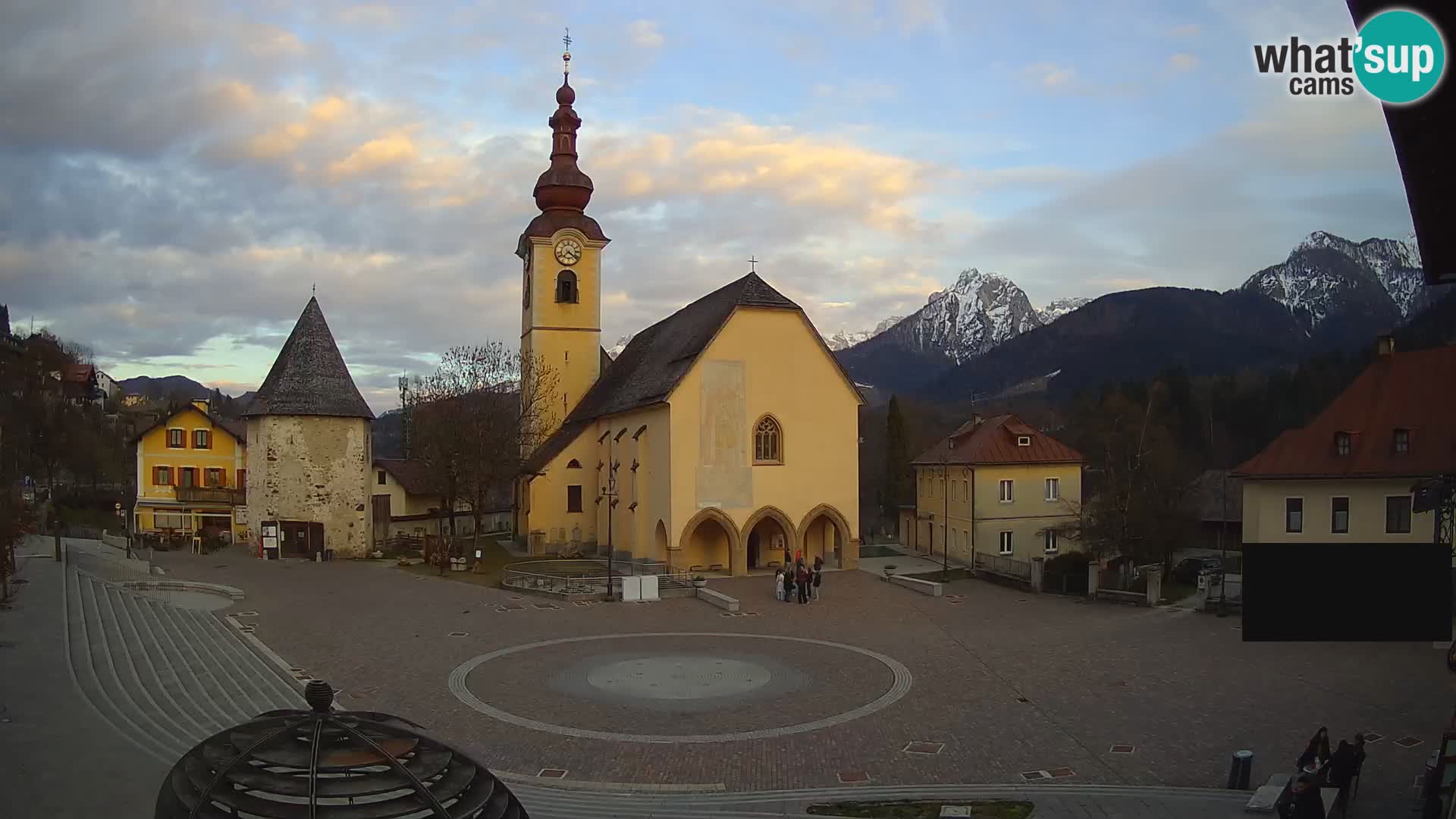 Tarvis – Platz Unità / Kirche SS.Pietro und Paolo Apostoli