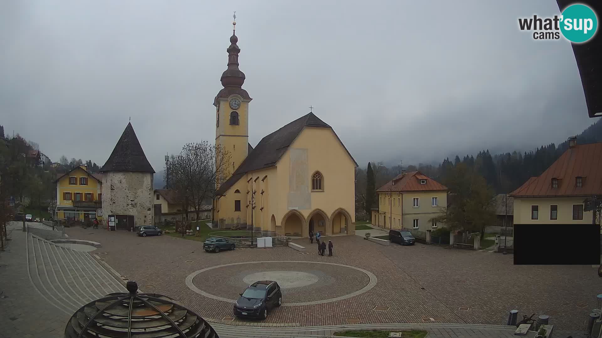 Trbiž – trg Unità / cerkev SS.Pietro in Paolo Apostoli