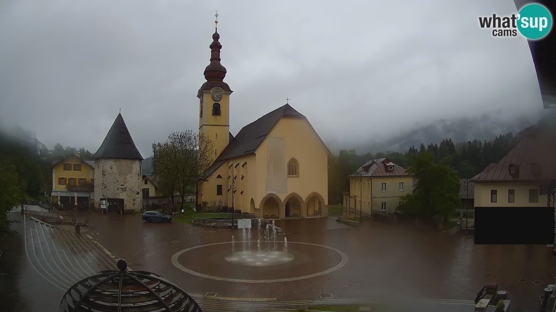 Tarvisio – carré Unità / église SS.Pietro e Paolo Apostoli