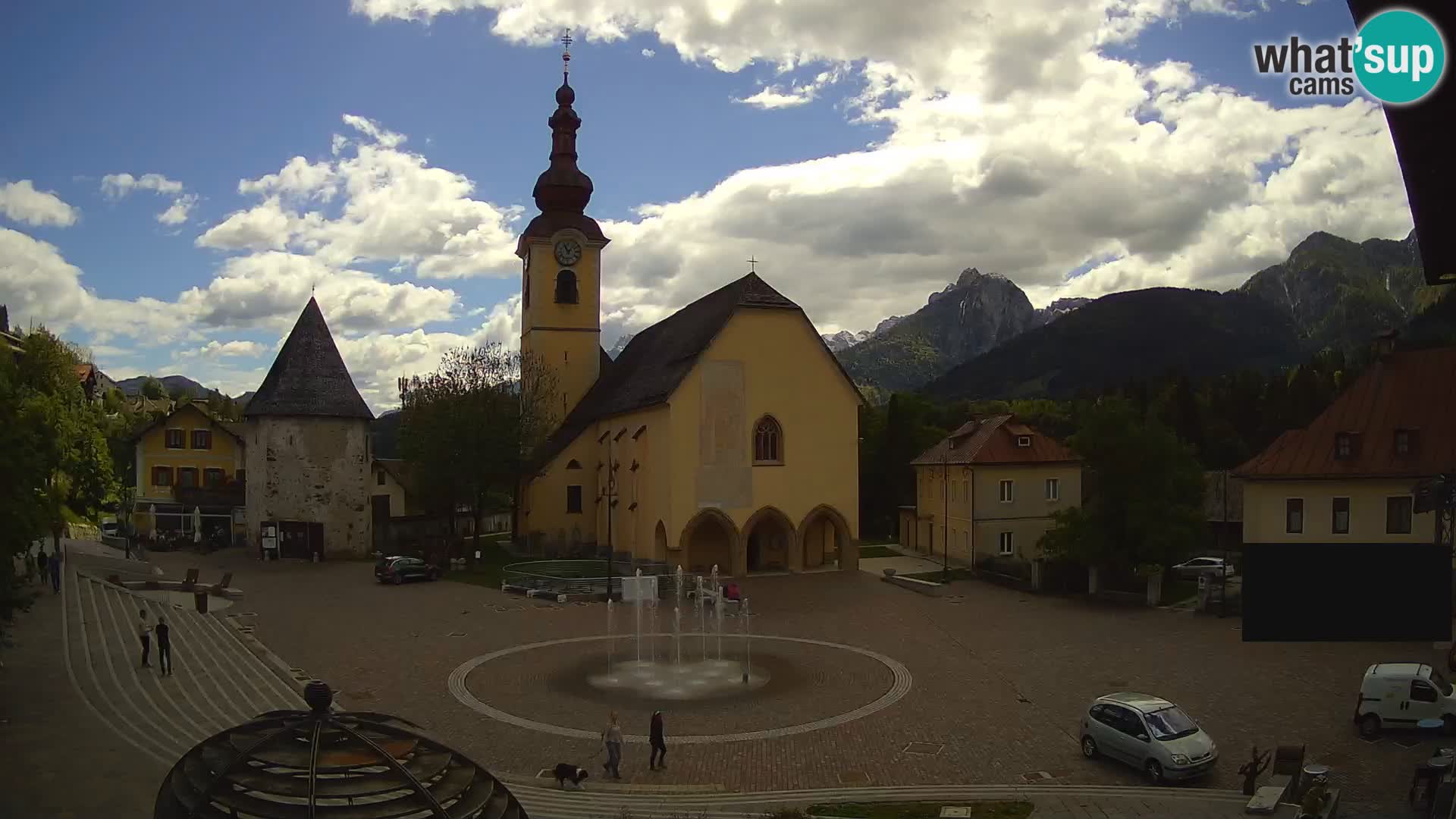 Tarvis – Platz Unità / Kirche SS.Pietro und Paolo Apostoli