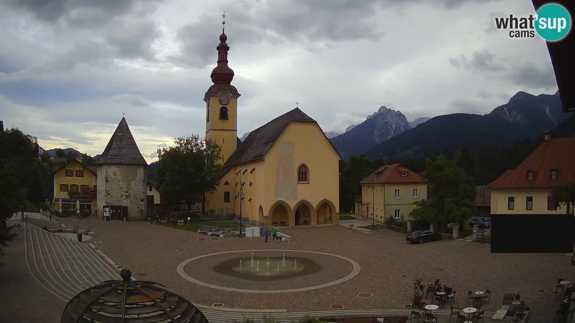 Tarvis – Platz Unità / Kirche SS.Pietro und Paolo Apostoli