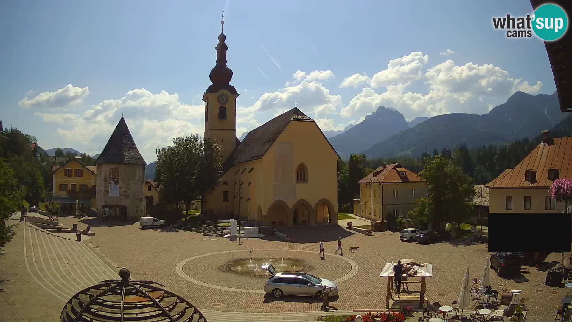 Tarvisio – plaza Unità / Iglesia SS.Pietro e Paolo Apostoli