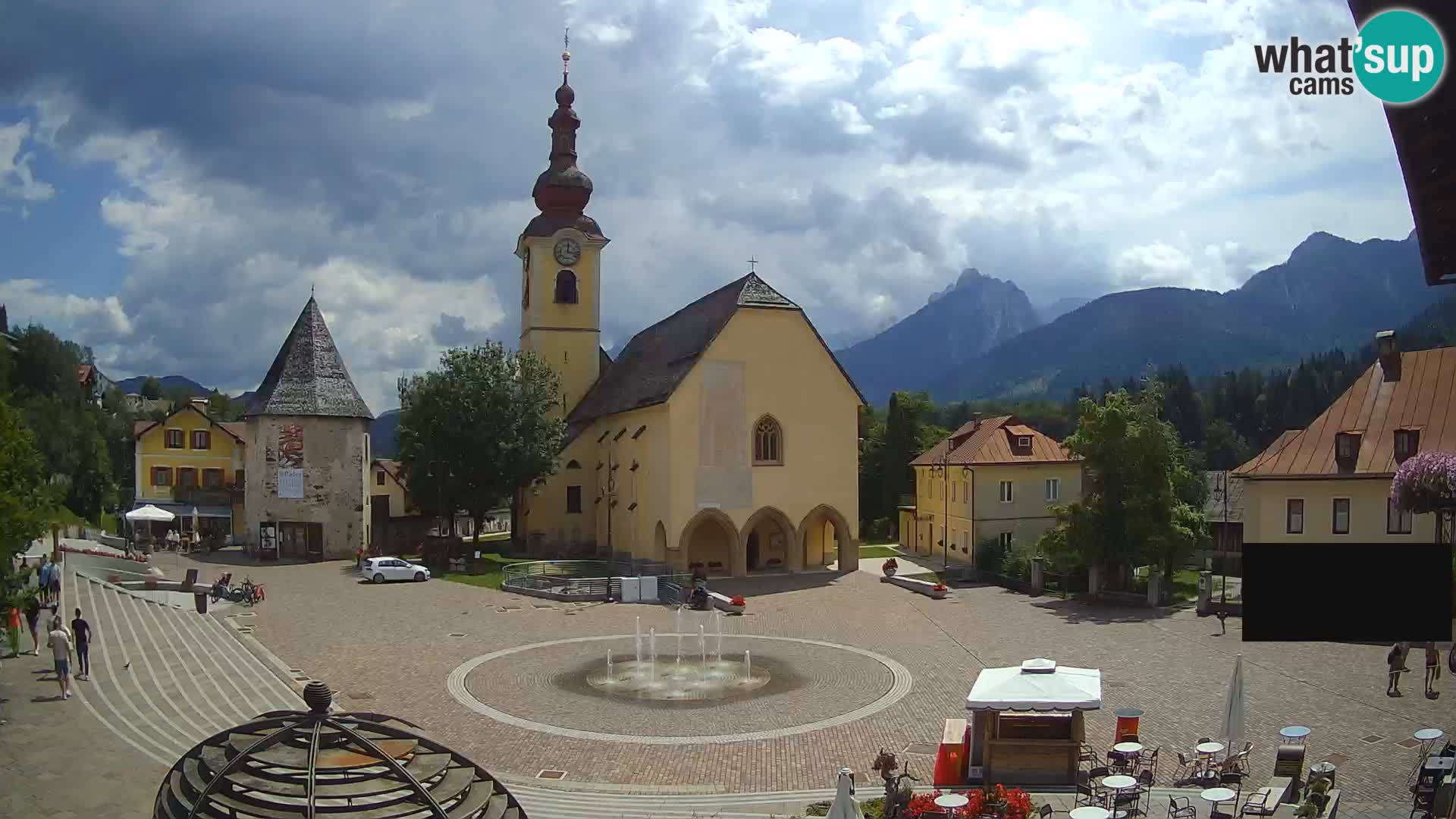 Tarvisio – plaza Unità / Iglesia SS.Pietro e Paolo Apostoli