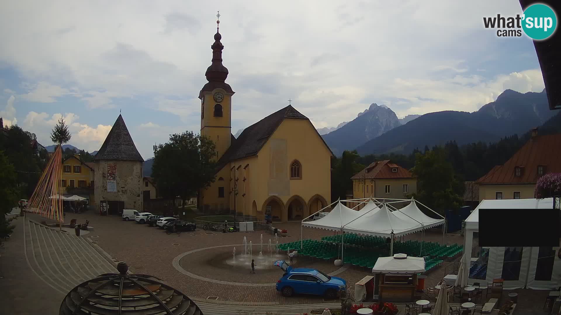 Tarvis – Platz Unità / Kirche SS.Pietro und Paolo Apostoli